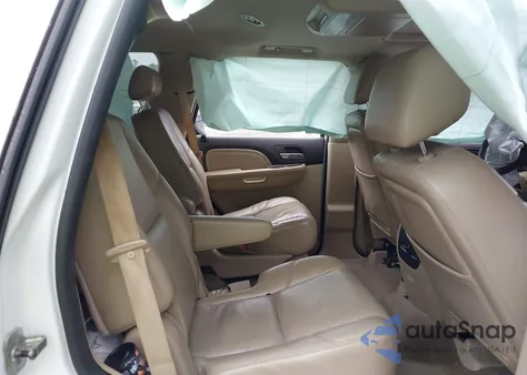 2010 GMC Yukon Denali из США, поврежденный, VIN 1GKUCEEF3AR135865